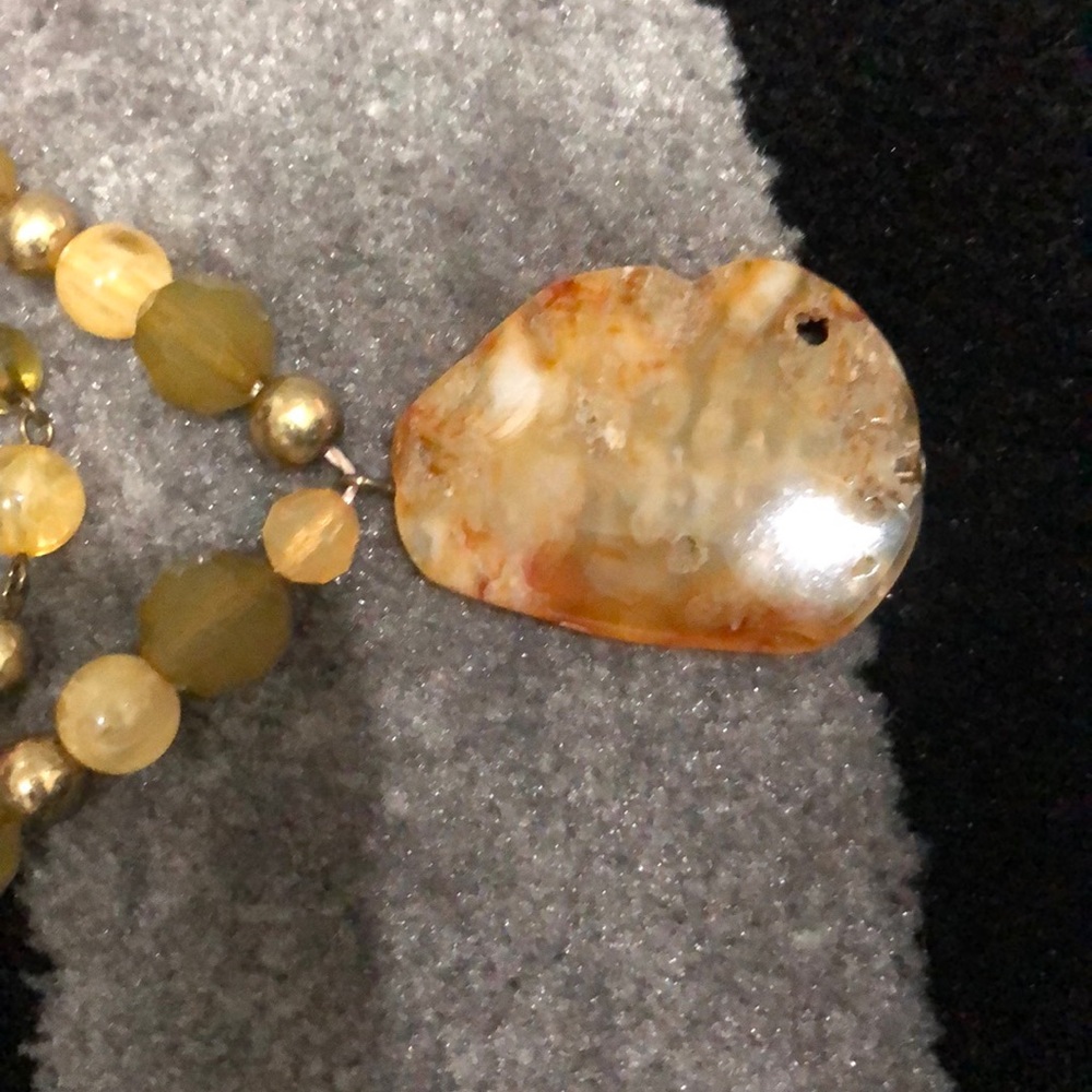 Stone necklace - Picture 2 of 3